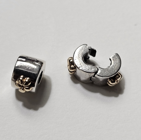 Pandora Retired Two-Tone Flowers Clip 790140 - Picture 2 of 4